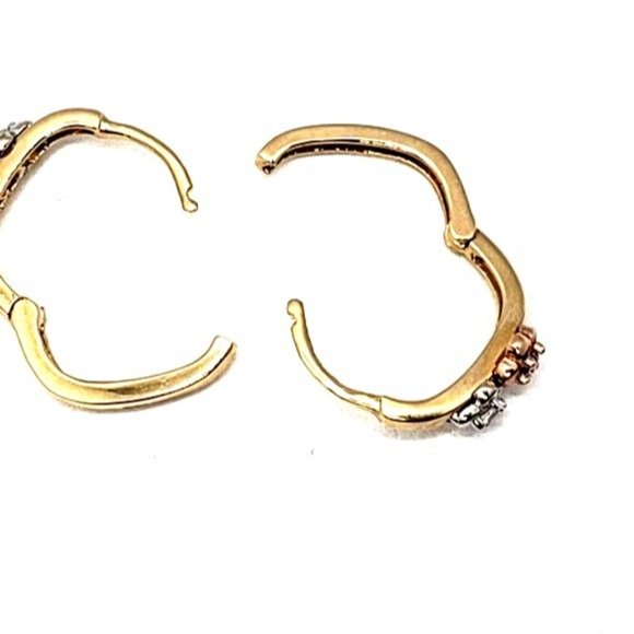 14K 3C 4mm Flower CZ Huggies Earrings - Picture 3 of 9